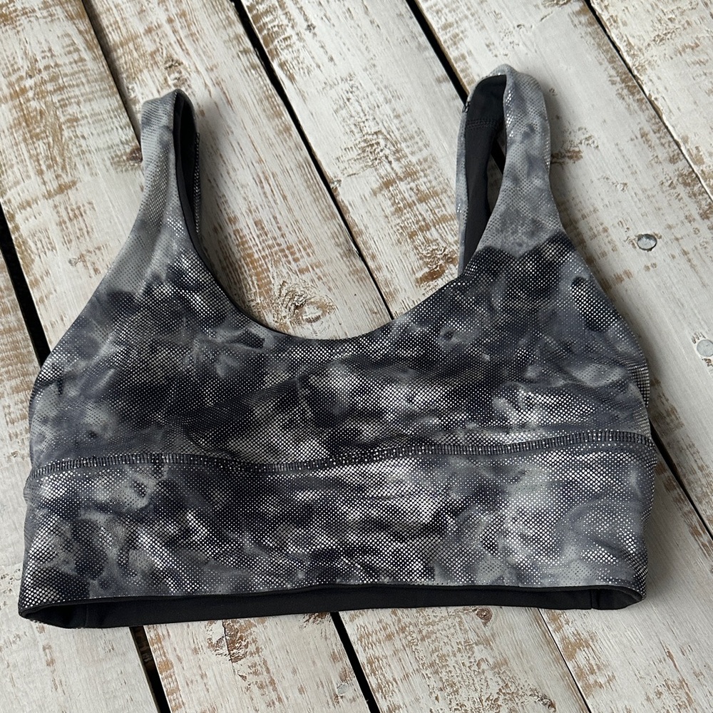 Lululemon Align Bra *Light Support A/B Cup Size 6 Shine
Diamond Dye Starlight